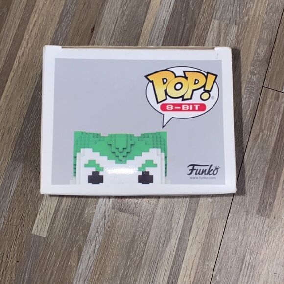 Funko Pop! 8-Bit #11 DC Heroes Chase Metallic Joker (Gamestop Exclusive) - Picture 8 of 9